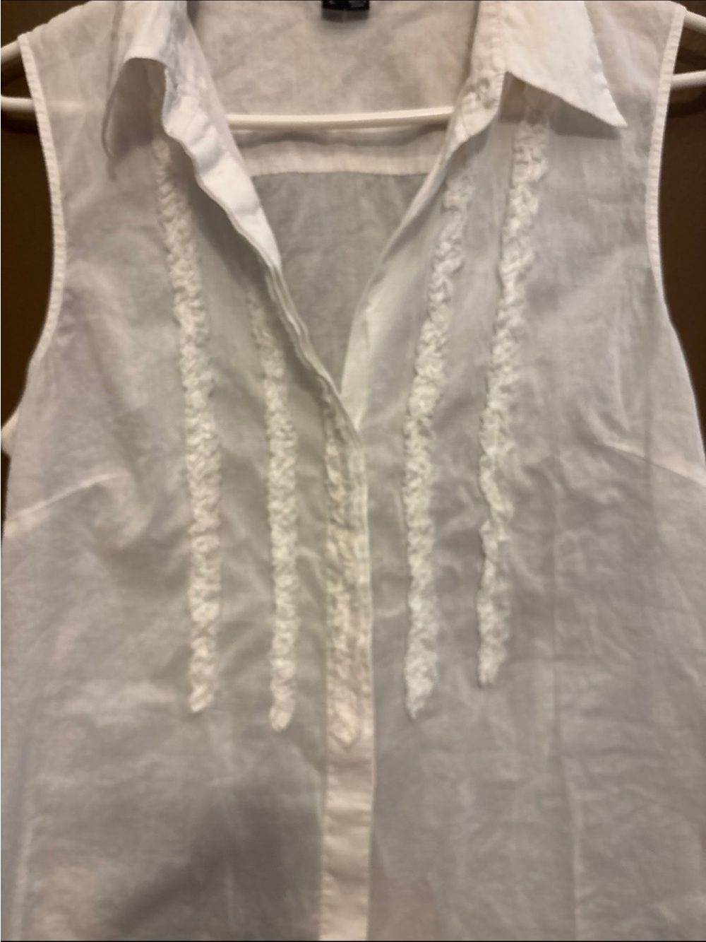 Theory White Sleeveless Lace-Trim Button-Down Shirt - Picture 2 of 5